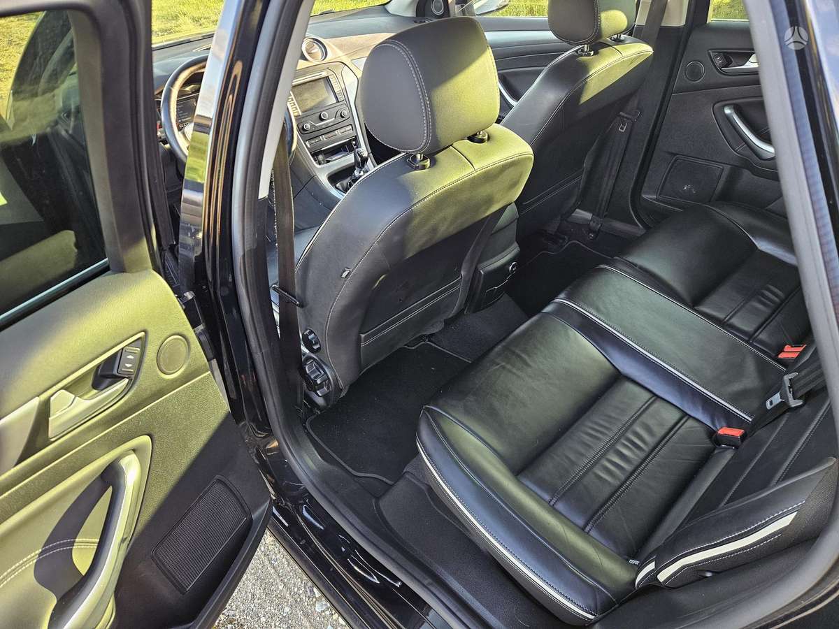 Ford Mondeo 2014 — photo 12