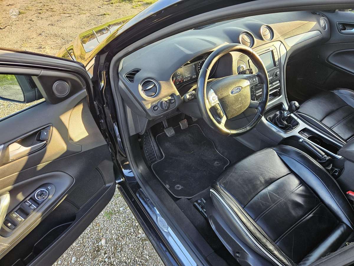 Ford Mondeo 2014 — photo 9