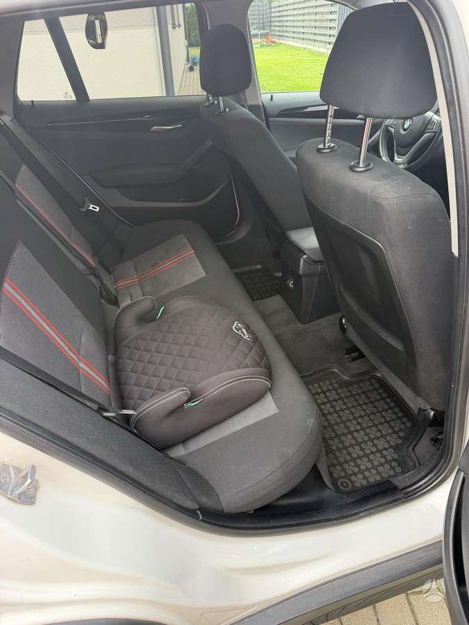 BMW X1 2012 — photo 12