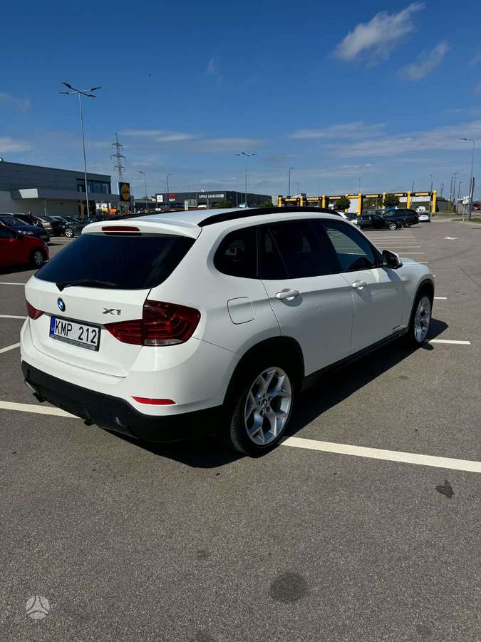 BMW X1 2012 — photo 5