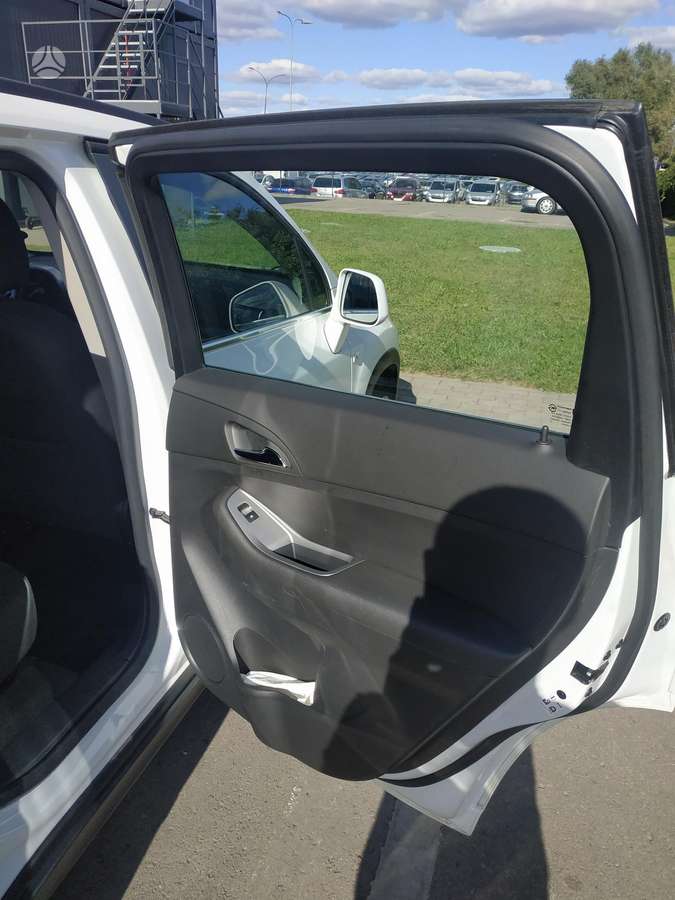 Chevrolet Orlando 2012 — photo 11