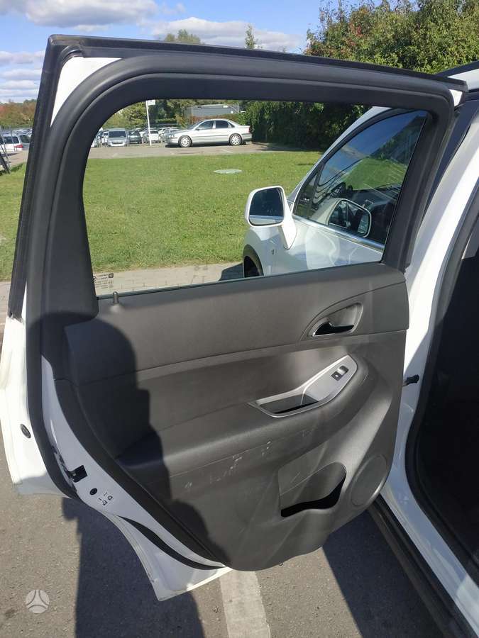 Chevrolet Orlando 2012 — photo 12
