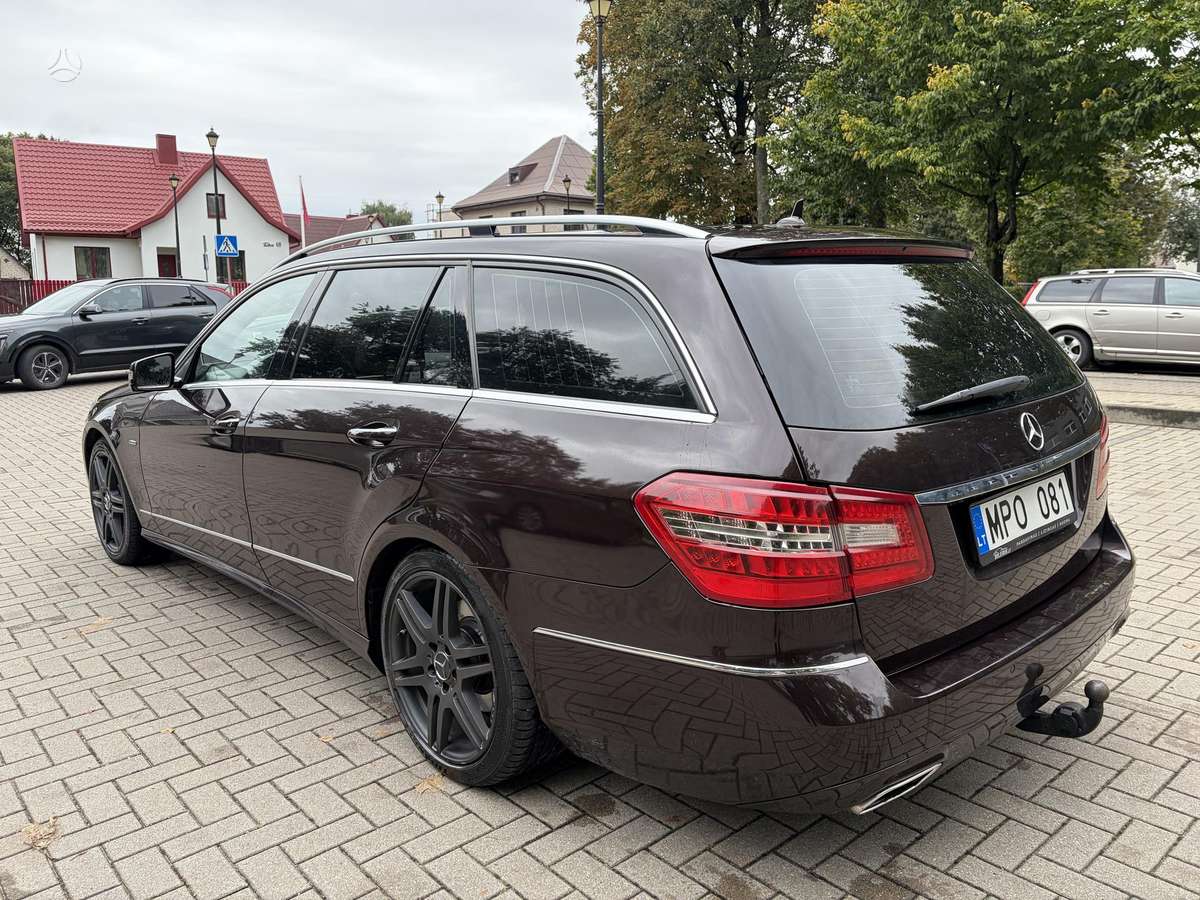 Mercedes-Benz E350 2009 — engine 2987 cm³, 231 HP (170kW)