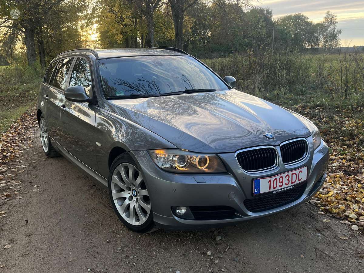 BMW 320, 2011