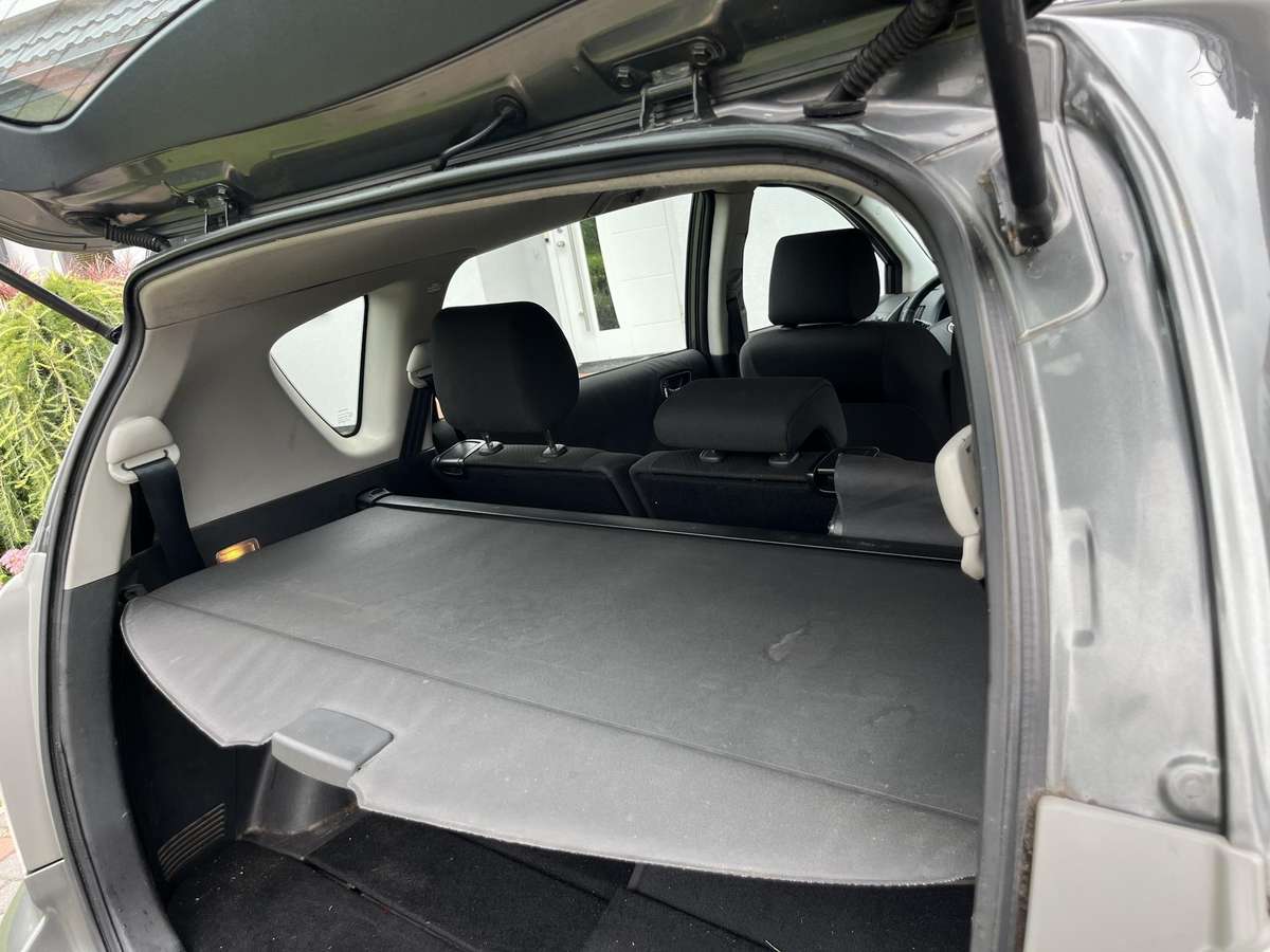 Toyota Corolla 2006 — photo 17
