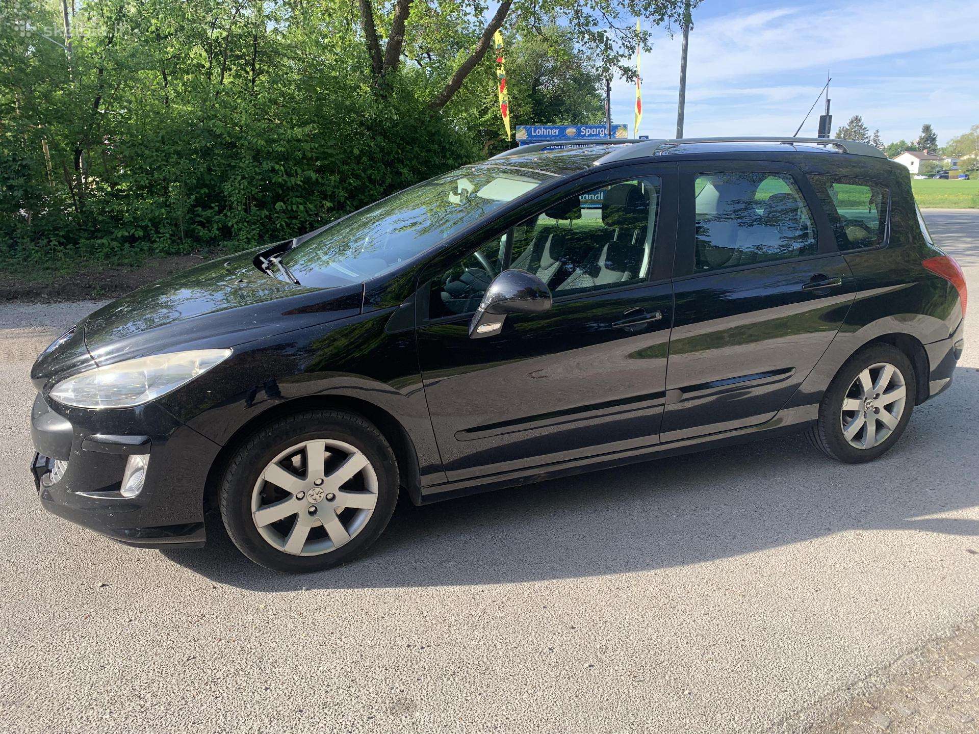 Peugeot 308 2010 — салон