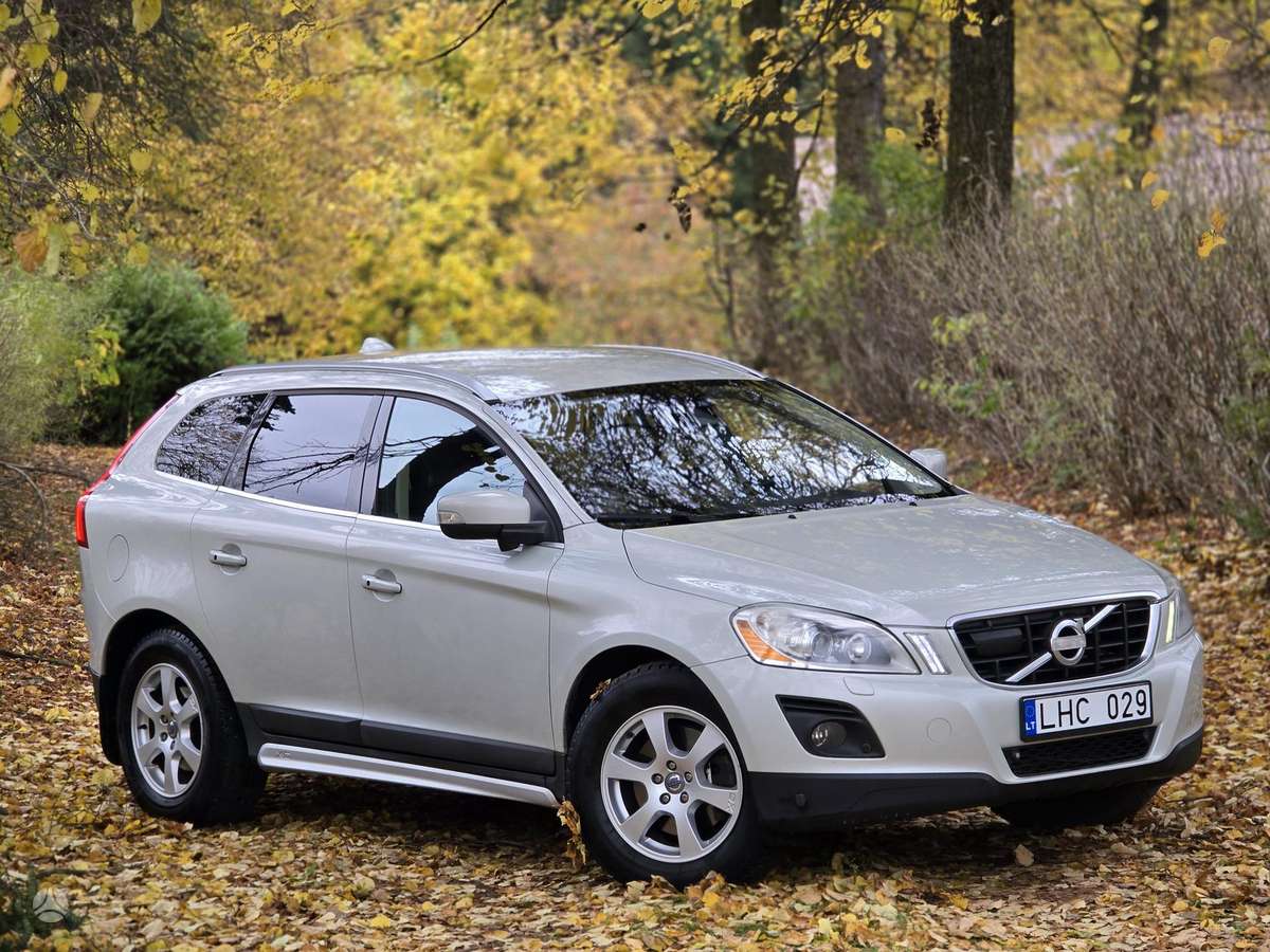 Volvo XC60 2009 — двигун 2400 cm³, 185 HP (136kW)