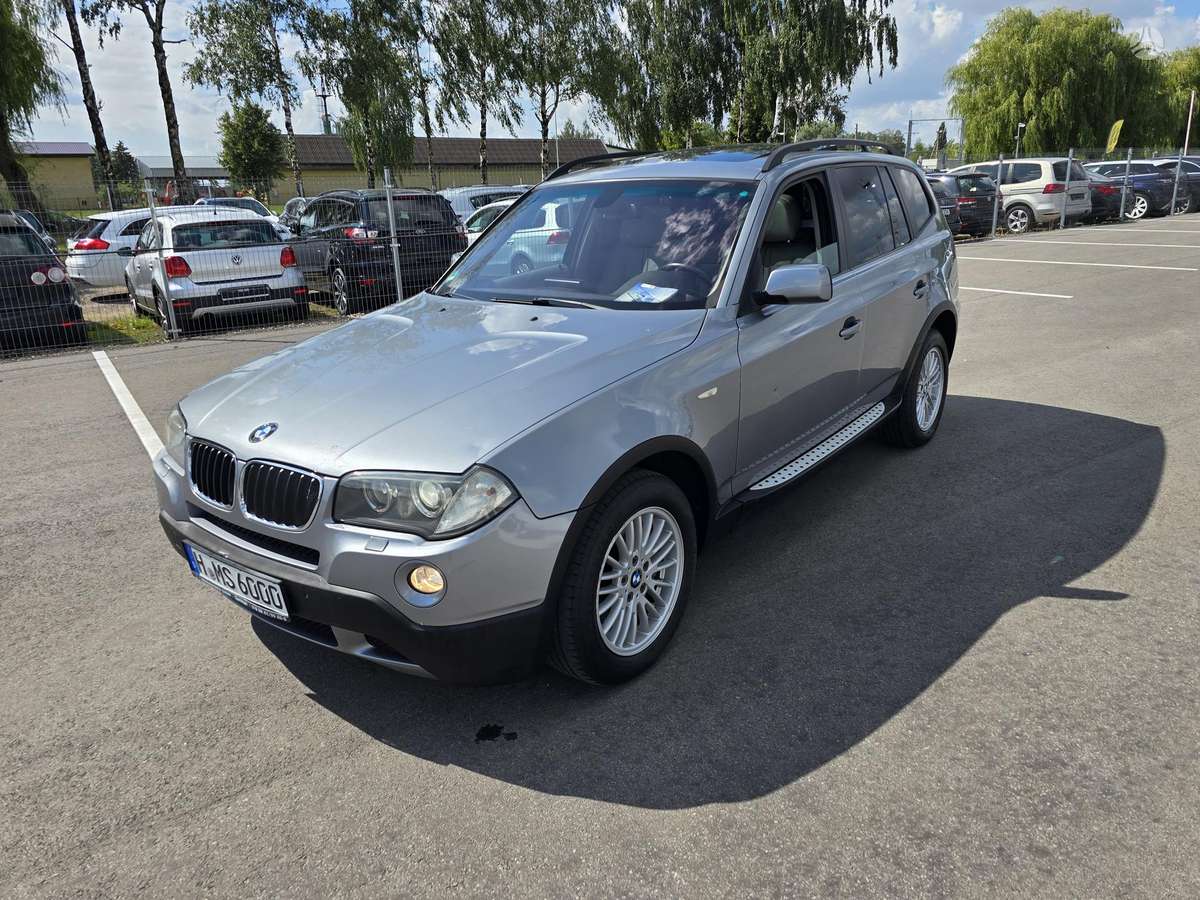 BMW X3 2008 — салон