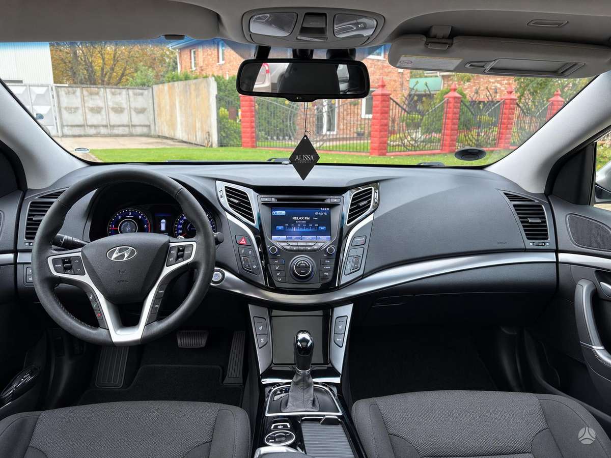 Hyundai i40 2011 — photo 10