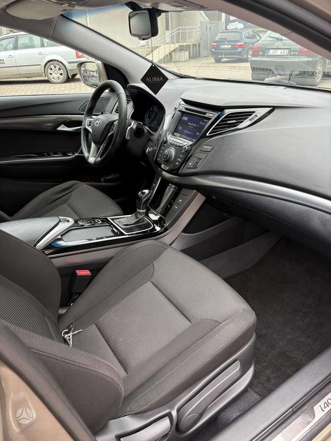 Hyundai i40 2011 — photo 15