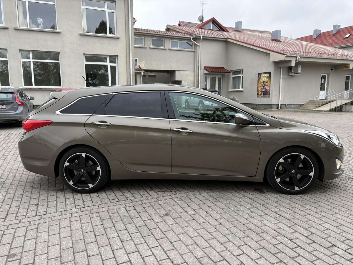Hyundai i40 2011 — photo 7