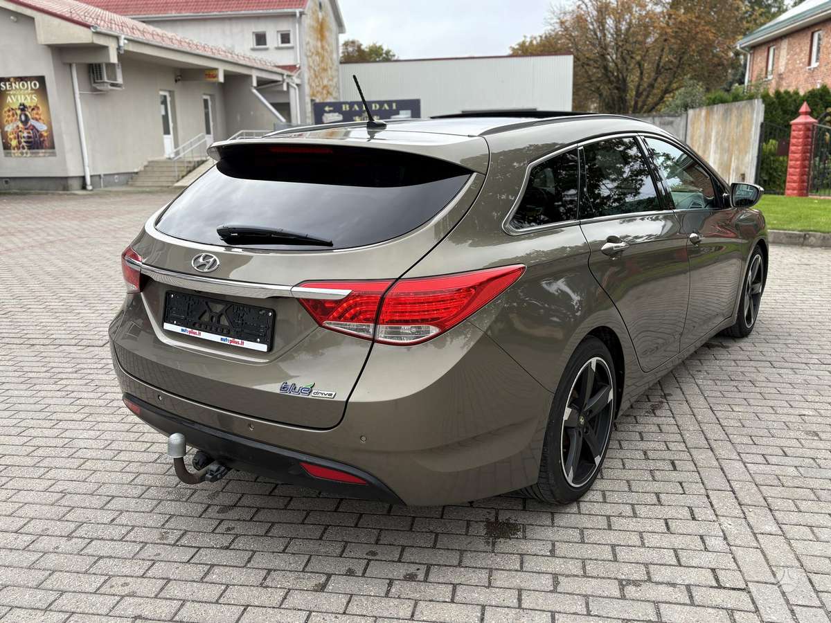Hyundai i40 2011 — photo 8