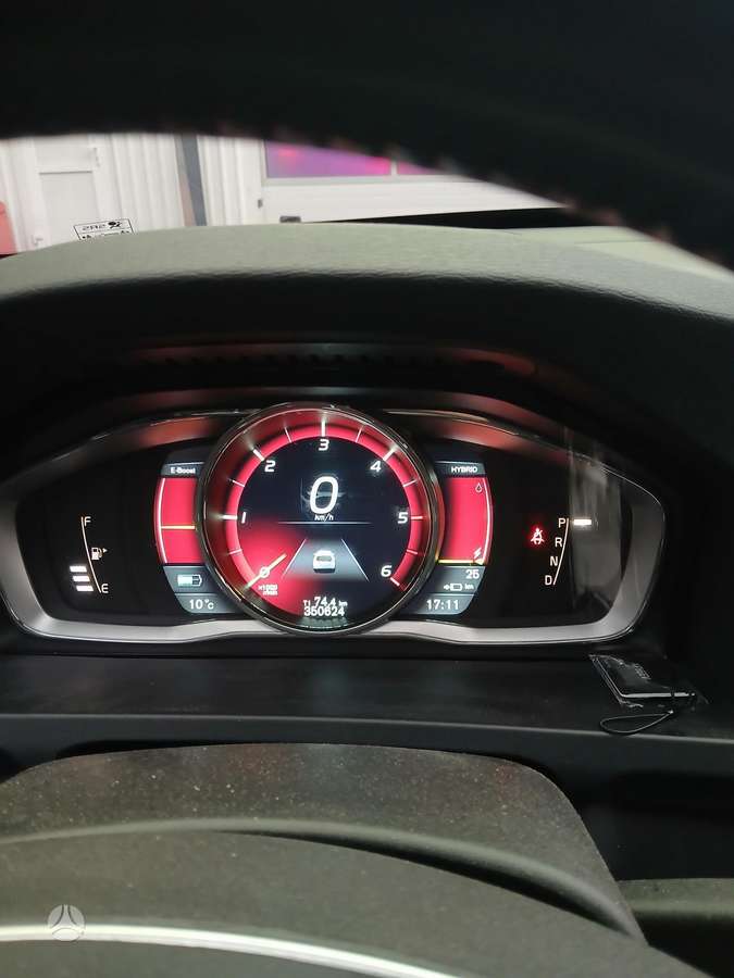 Volvo V60 2013 — photo 12