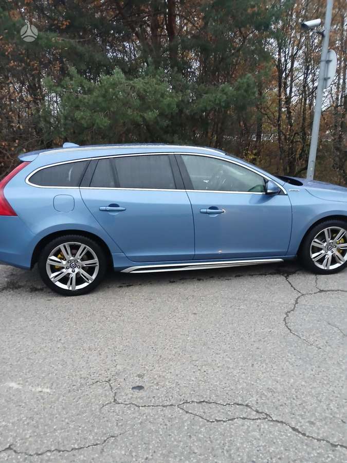 Volvo V60 2013 — interior