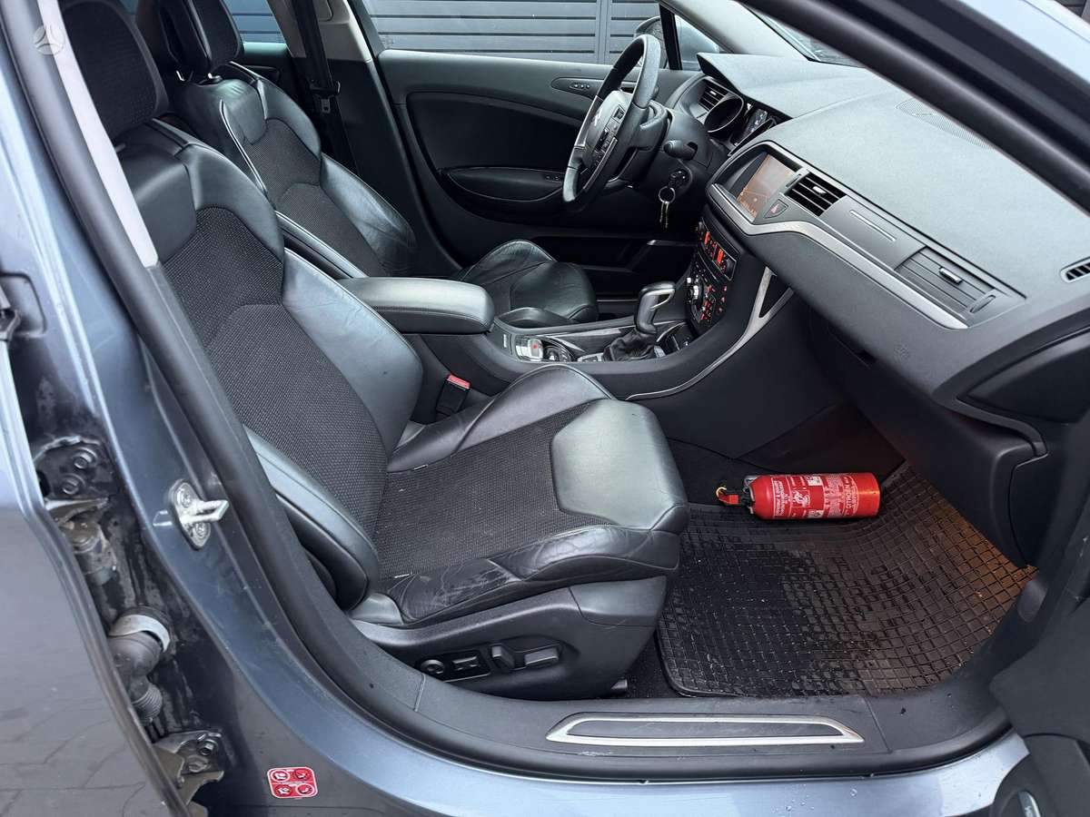 Citroen C5 2009 — photo 23