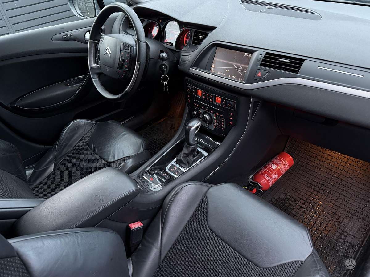 Citroen C5 2009 — photo 24