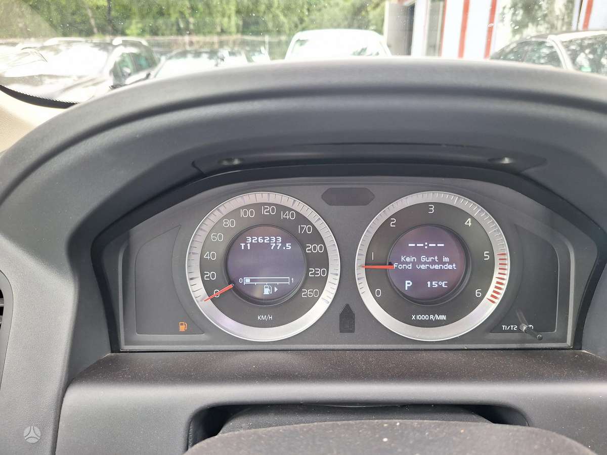Volvo XC60 2010 — photo 19