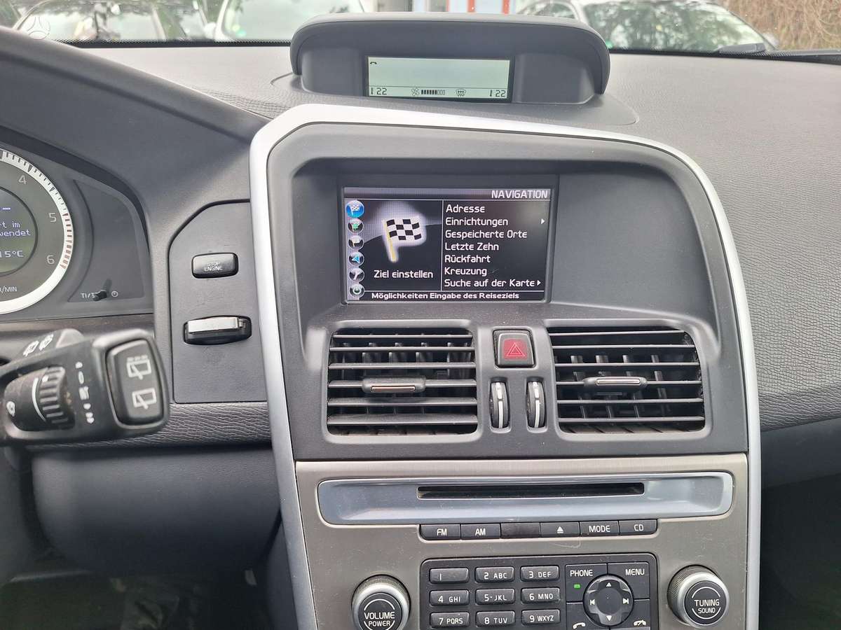 Volvo XC60 2010 — photo 22