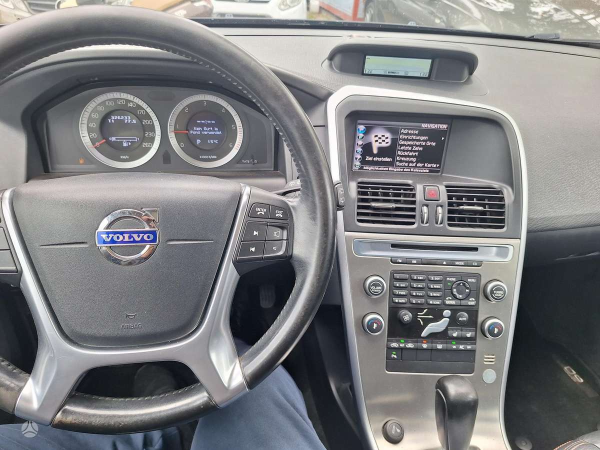 Volvo XC60 2010 — photo 23