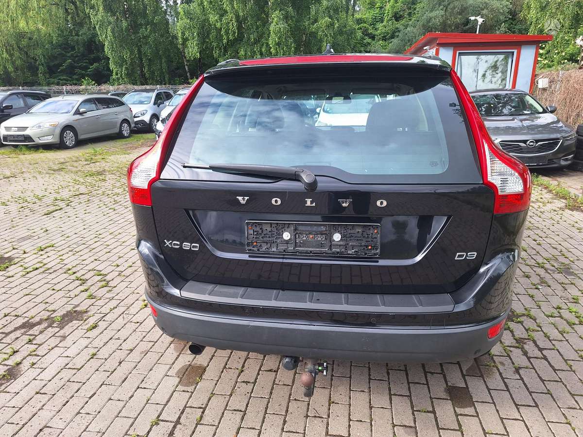 Volvo XC60 2010 — photo 8