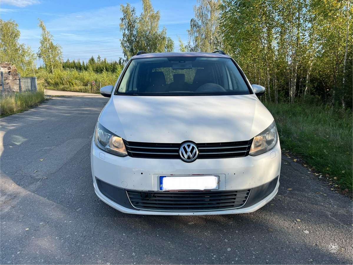 Volkswagen Touran 2011 — photo 5