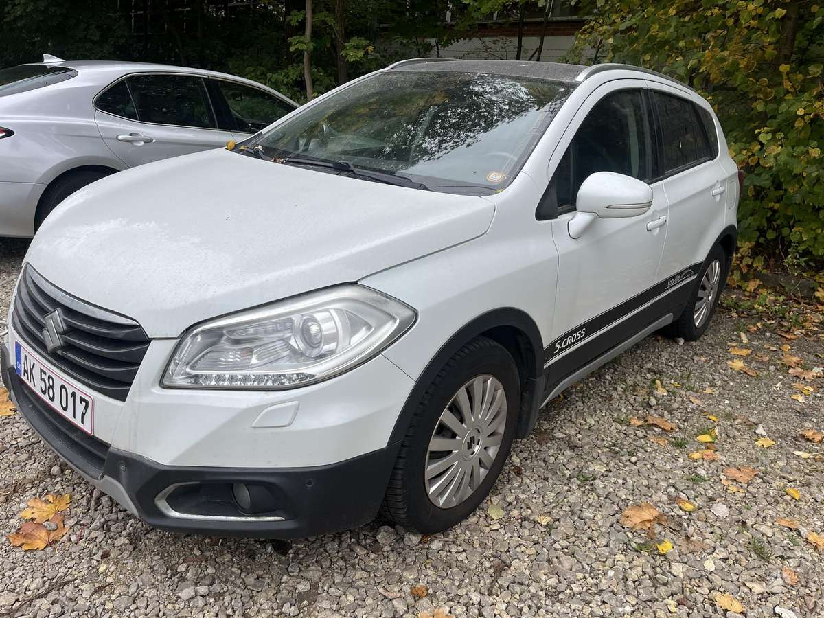Suzuki SX4 2014 — вигляд ззаду