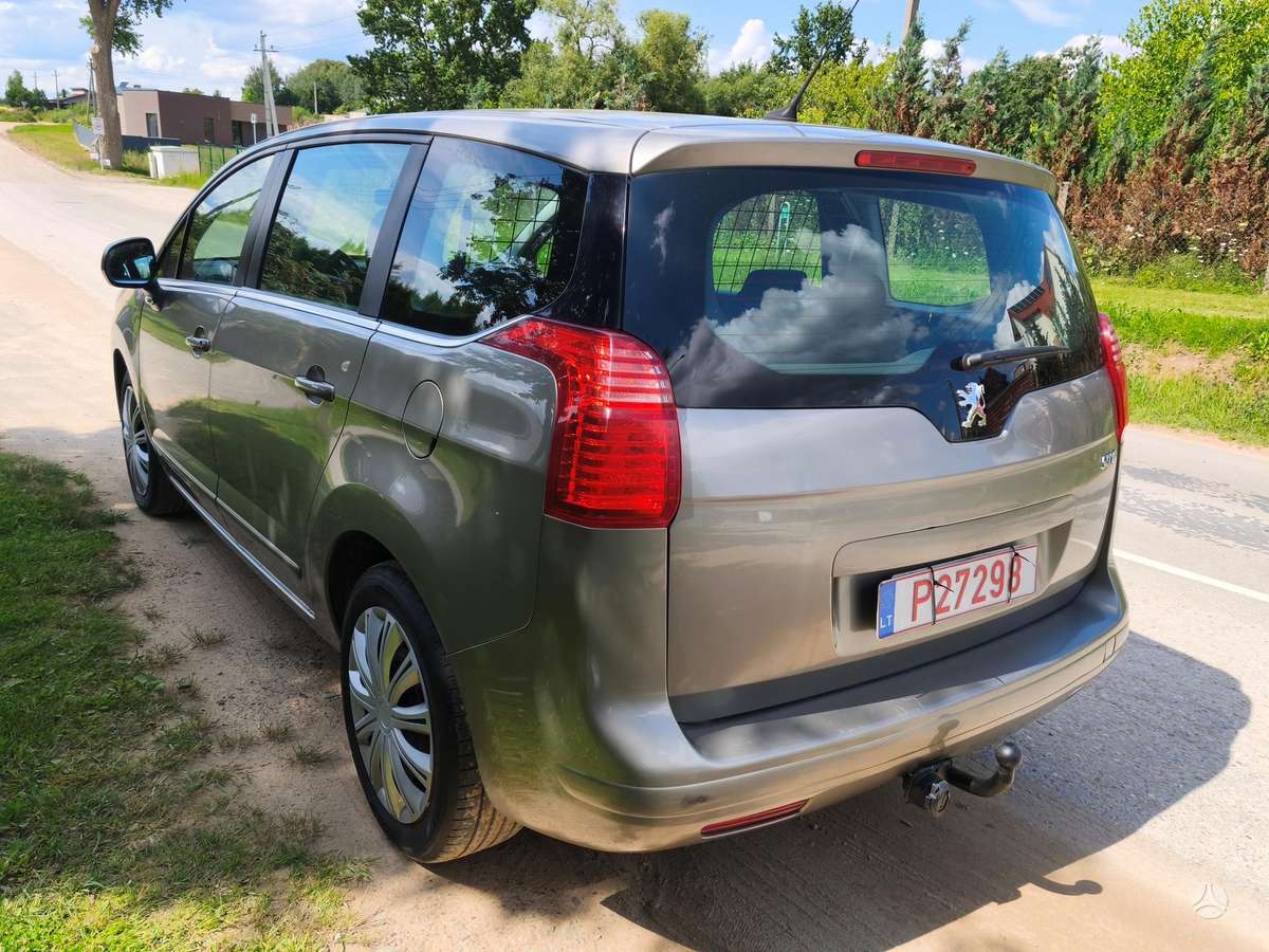 Peugeot 5008 2010 — двигун 1598 cm³, 156 HP (115kW)