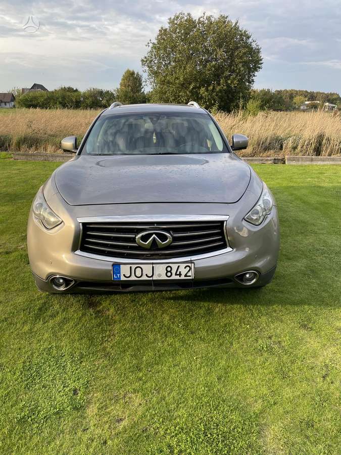Infiniti FX35 2011 — вигляд ззаду
