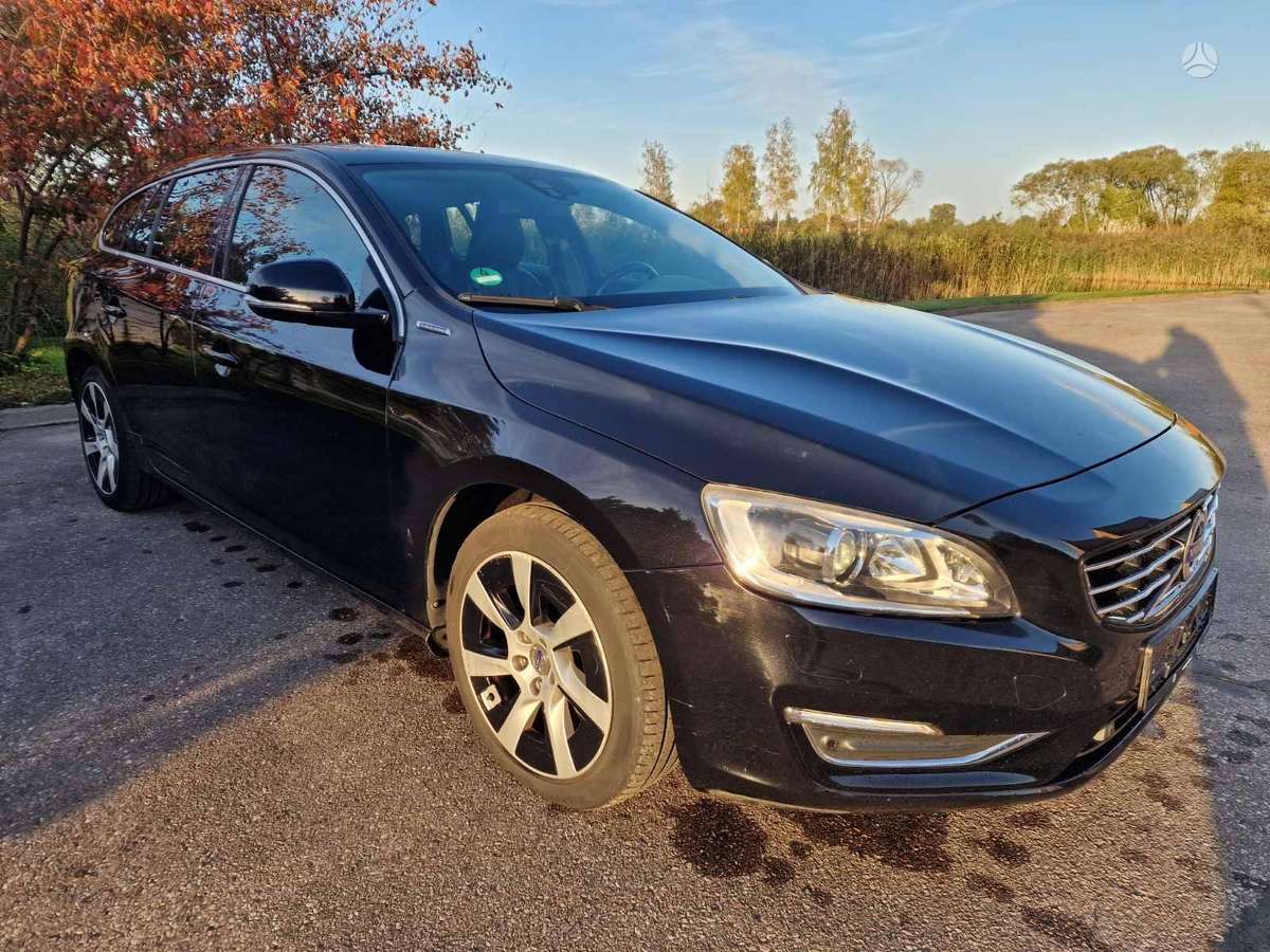 Volvo V60 2013 — вигляд ззаду