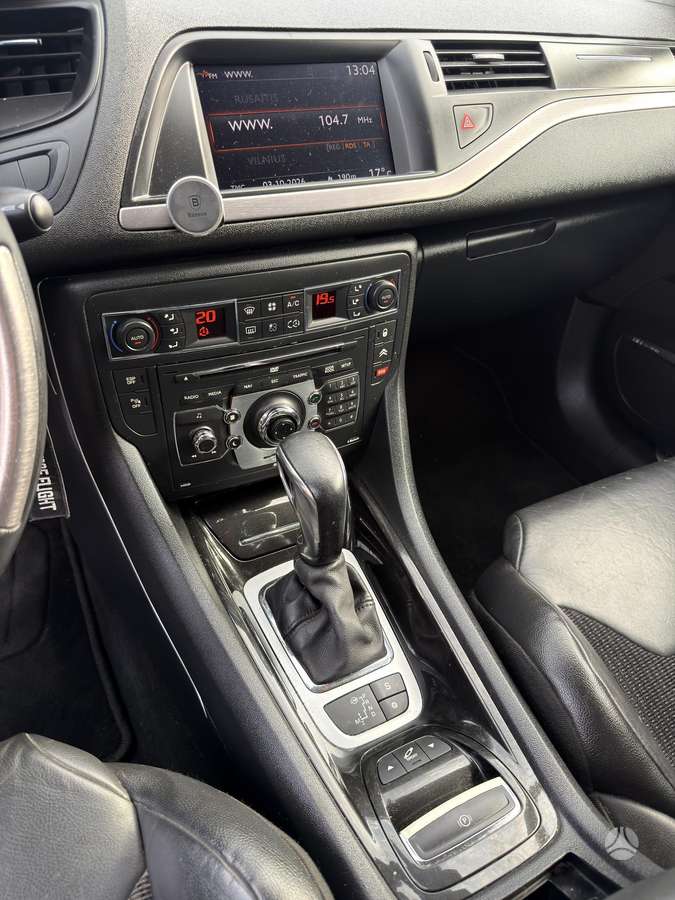 Citroen C5 2010 — photo 16