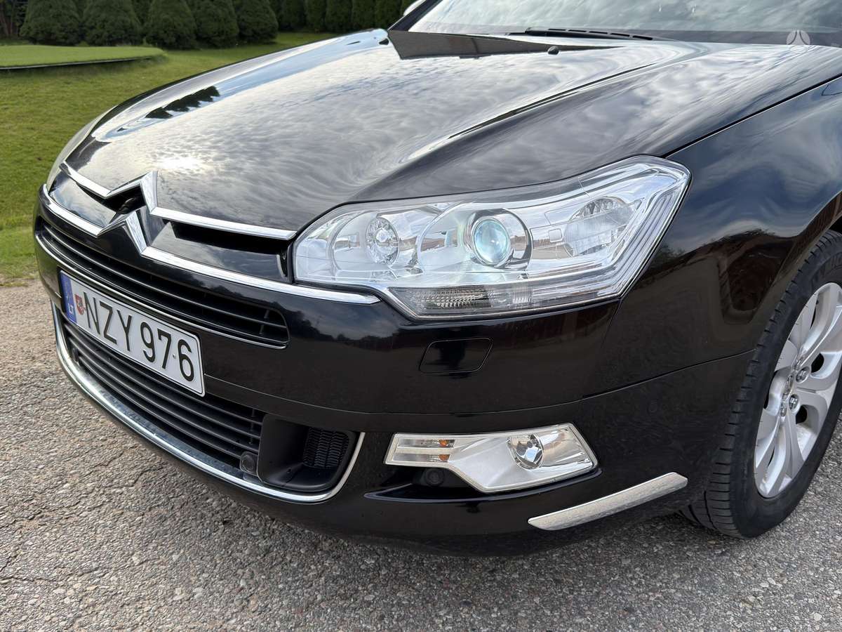 Citroen C5 2010 — rear view