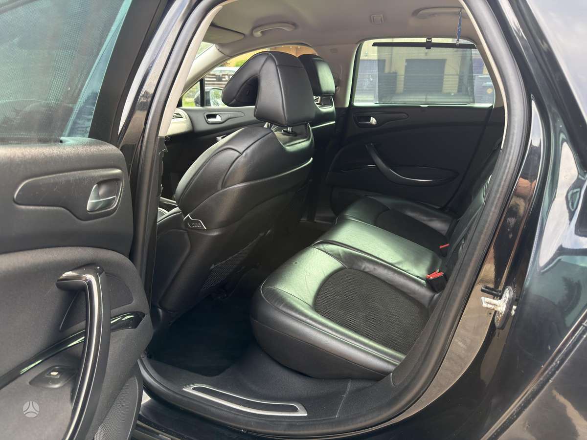 Citroen C5 2010 — photo 23