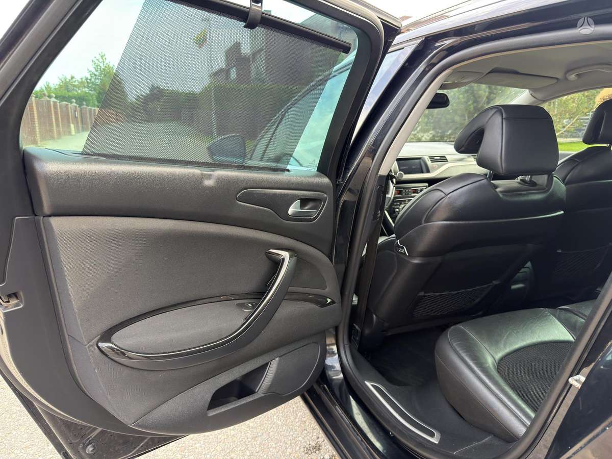 Citroen C5 2010 — photo 24