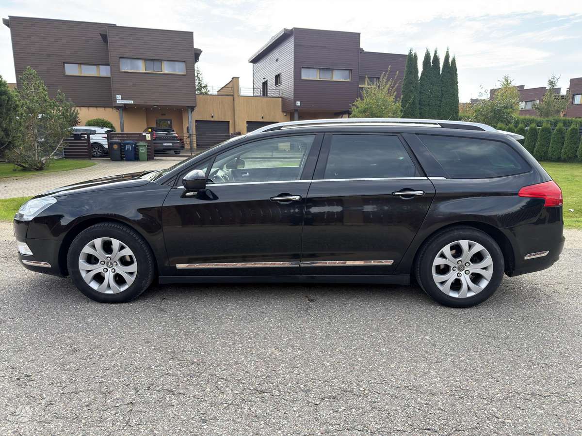 Citroen C5 2010 — interior