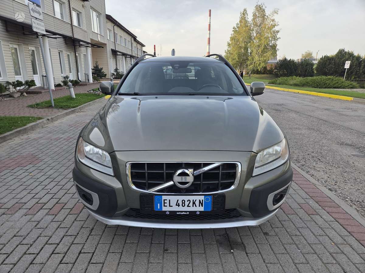 Volvo XC70 2012 — вигляд ззаду