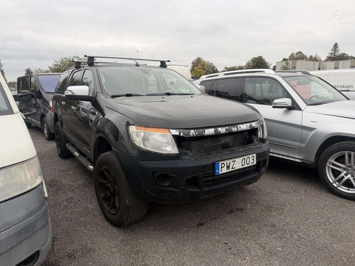 Ford Ranger 2013 — interior
