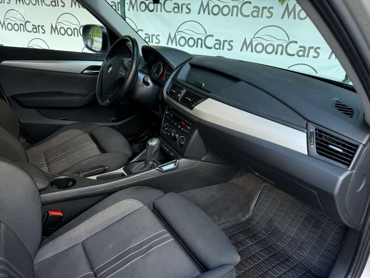 BMW X1 2011 — photo 12