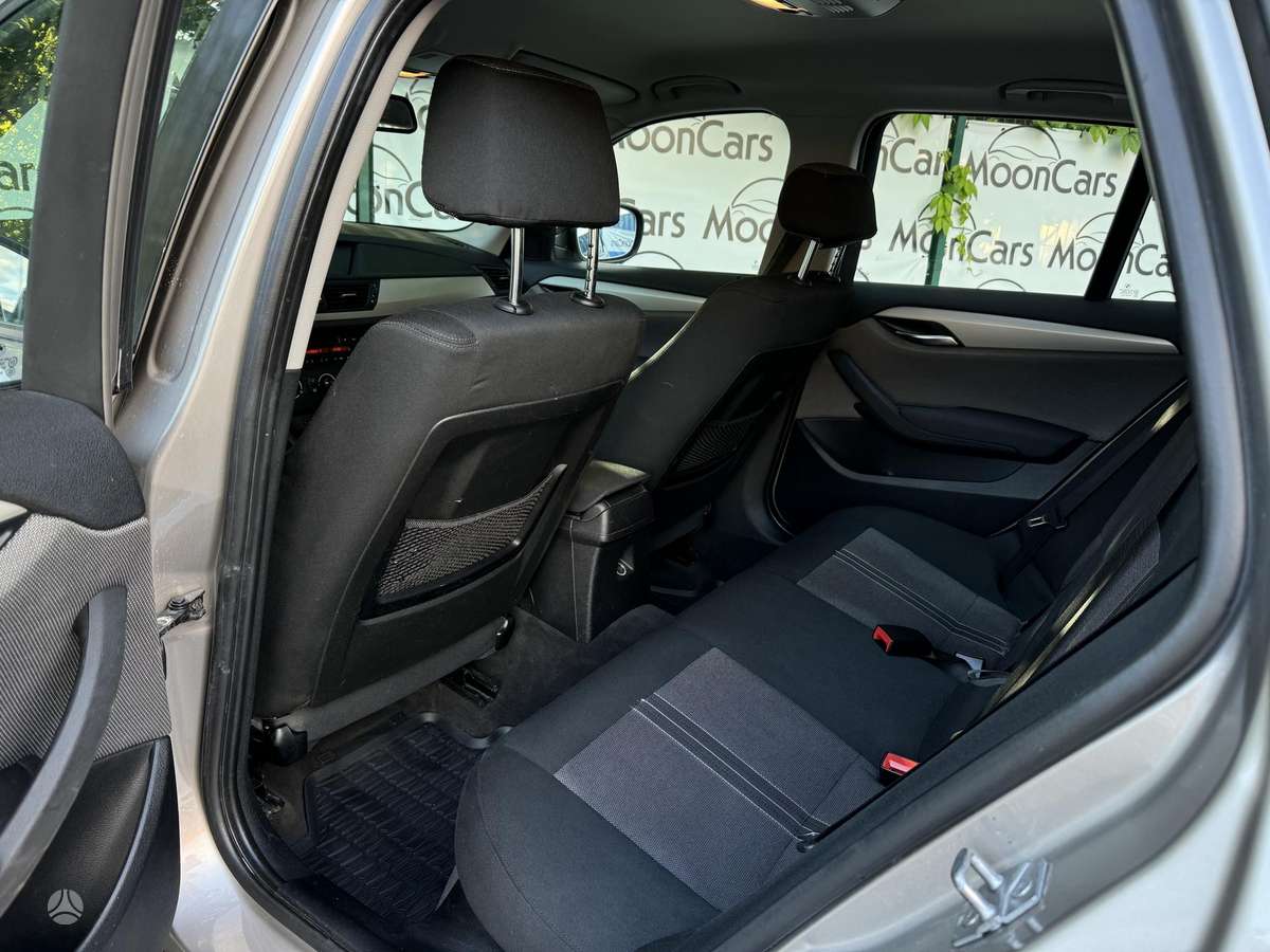 BMW X1 2011 — photo 13