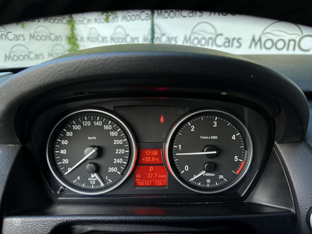 BMW X1 2011 — photo 15