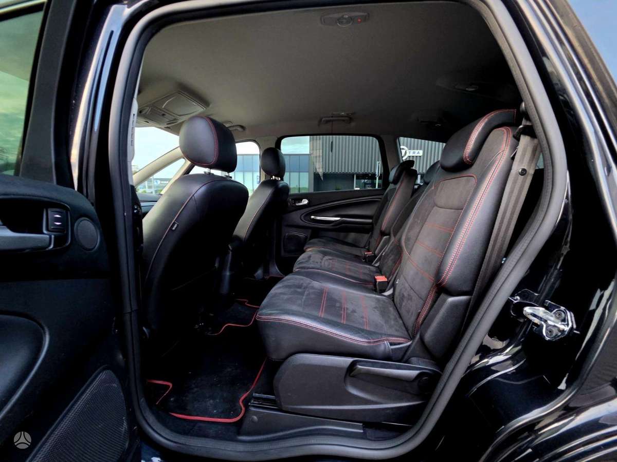 Ford S-MAX 2013 — photo 13