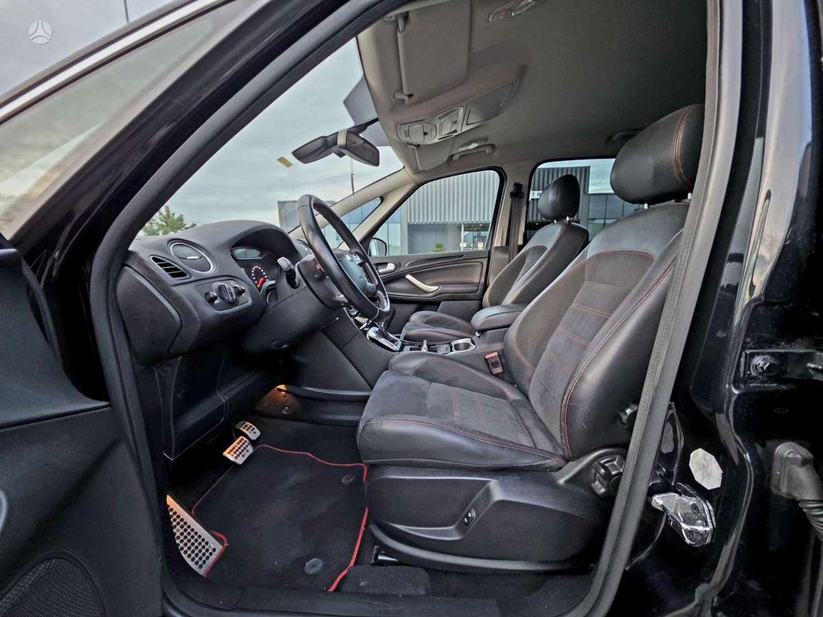 Ford S-MAX 2013 — photo 15