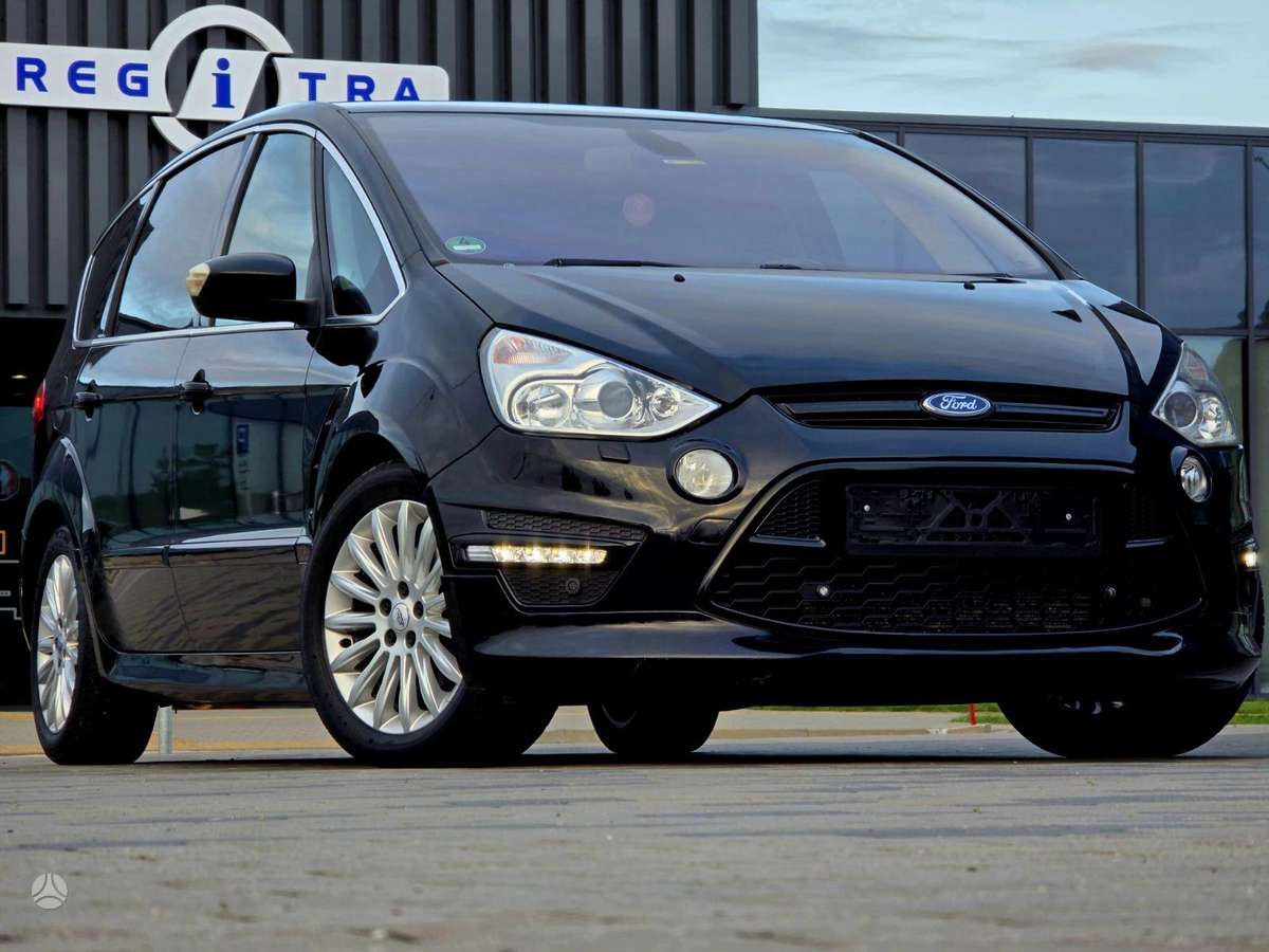 Ford S-MAX 2013 — rear view