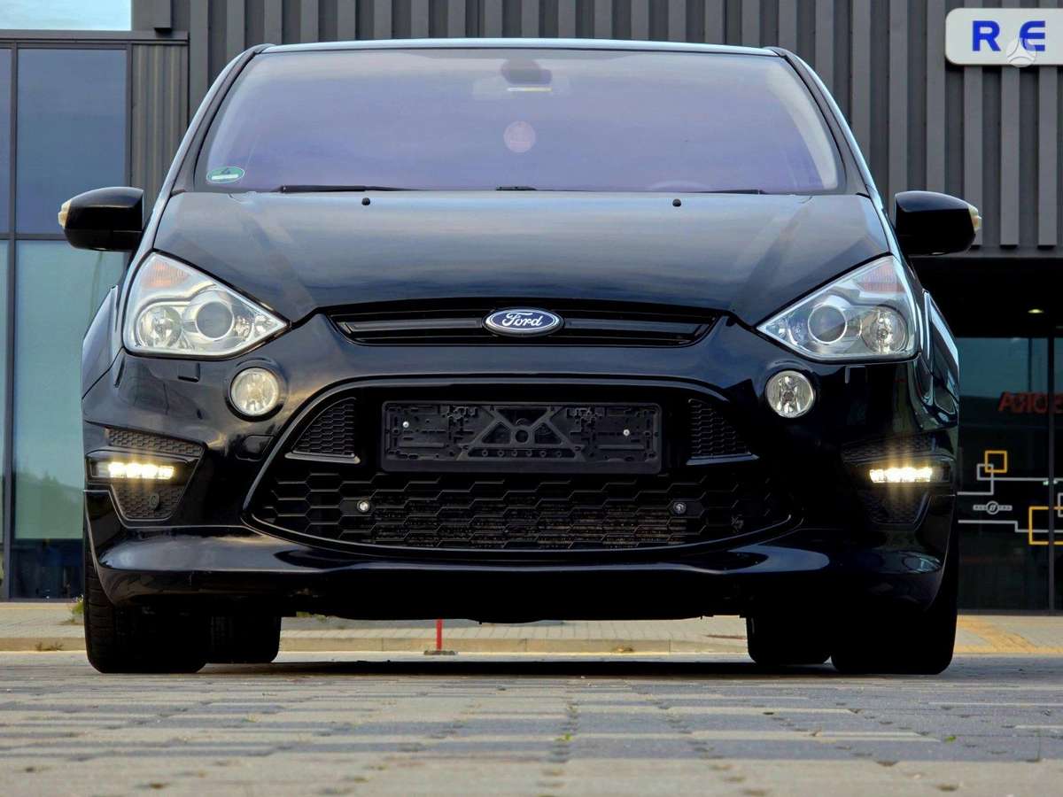 Ford S-MAX 2013 — interior