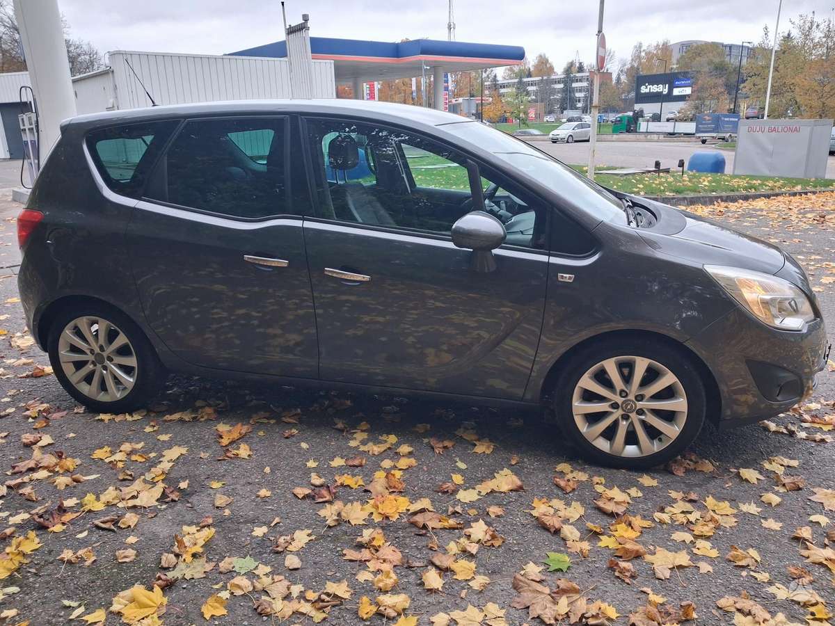 Opel Meriva 2012 — photo 6