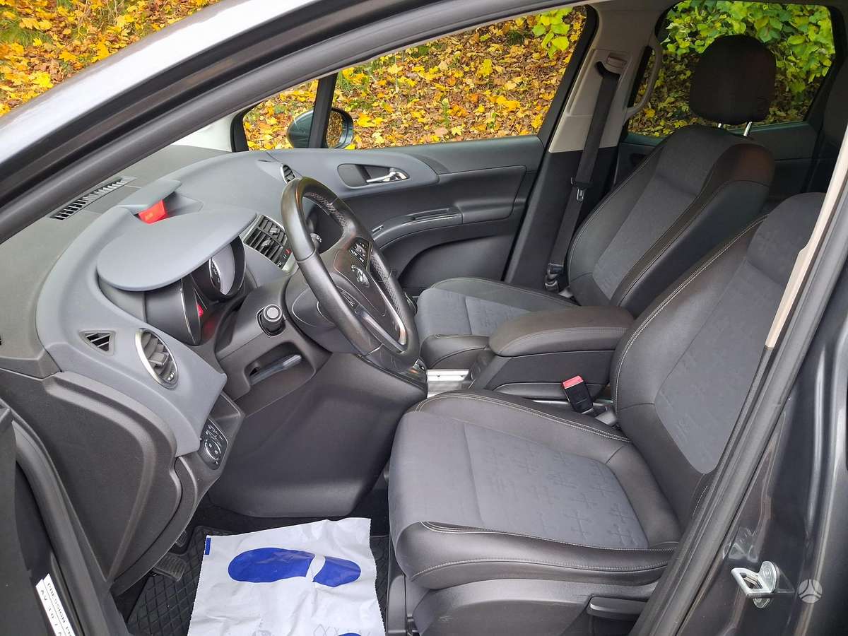 Opel Meriva 2012 — photo 9