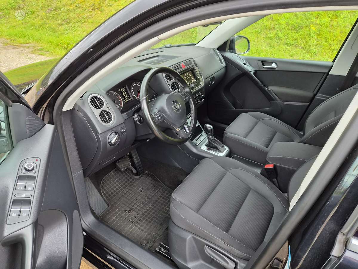 Volkswagen Tiguan 2011 — photo 10