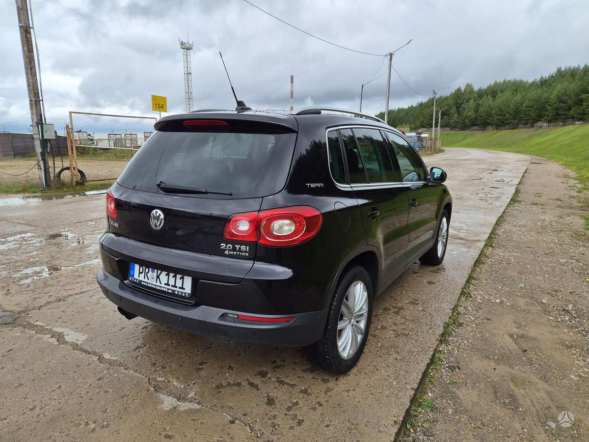 Volkswagen Tiguan 2011 — engine 1984 cm³, 170 HP (125kW)