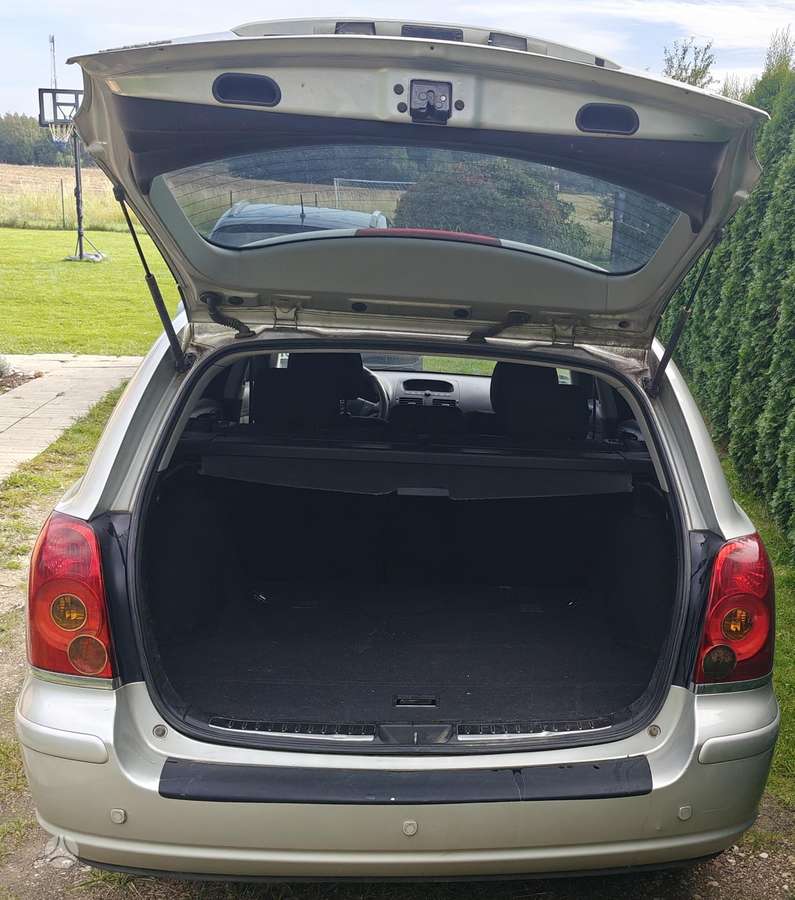 Toyota Avensis 2004 — photo 5