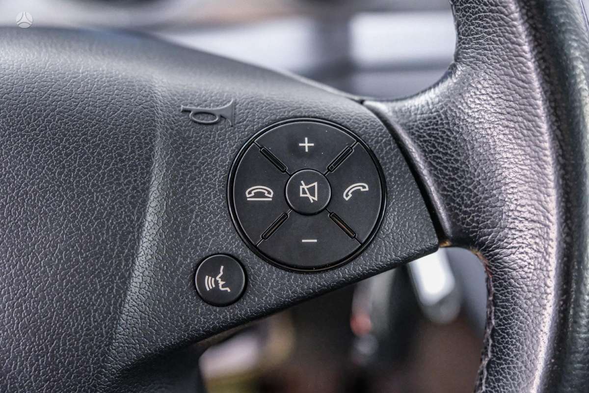 Mercedes-Benz C280 2008 — photo 18