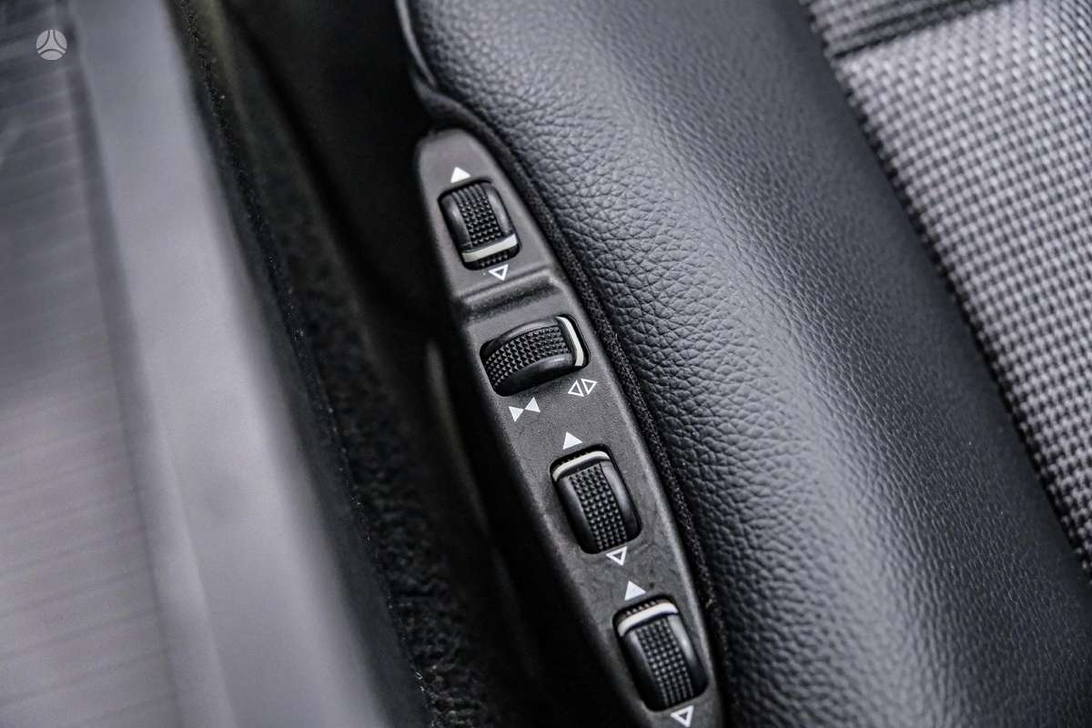 Mercedes-Benz C280 2008 — photo 23